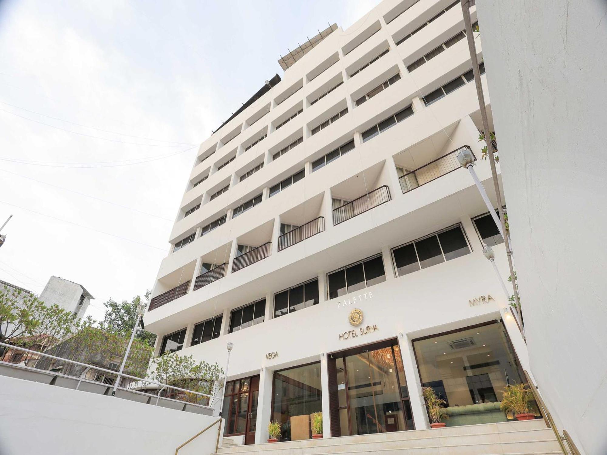 Palette Hotel Surya Vadodara Kültér fotó