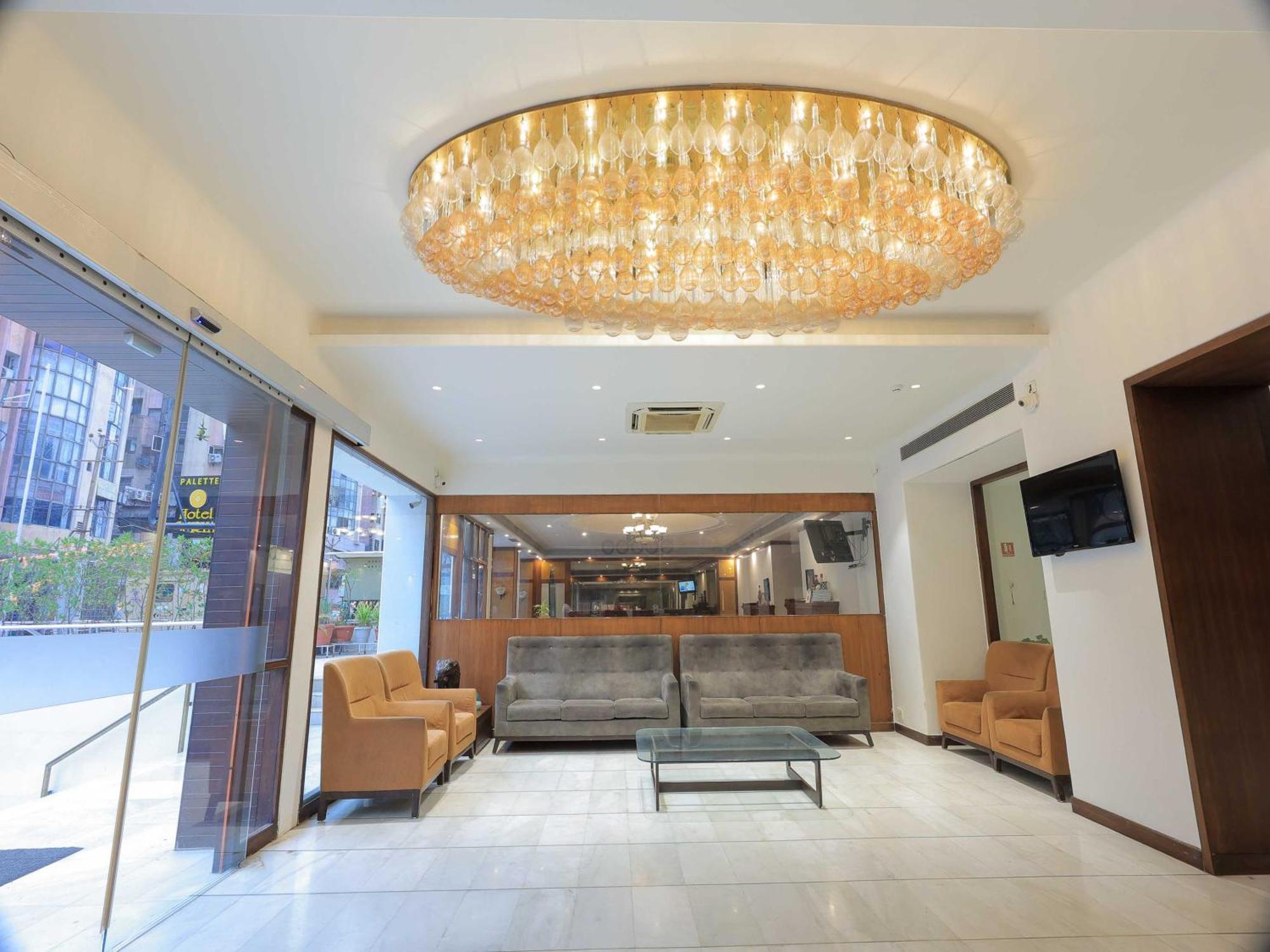 Palette Hotel Surya Vadodara Kültér fotó